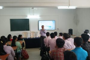 Our guest Prof. Mahajan Sir addressing the Students (2)